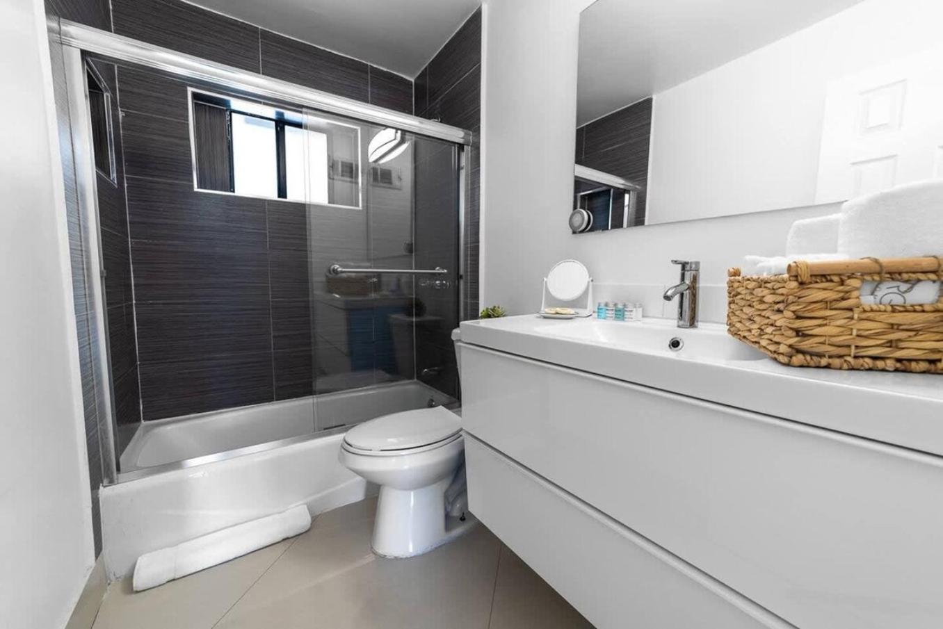 Private Heated Pool Villa In Ftl Near Beach Fort Lauderdale Extérieur photo